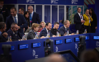 Європі необхідно бути сильною і передати Україні $300 млрд заморожених активів рф – Володимир Зеленський