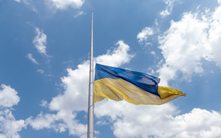 У Києві знімуть найбільший прапор України – флагшток відправляється на ремонт