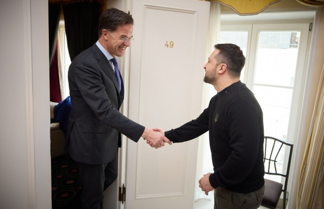 Владимир Зеленский обсудил с генсеком НАТО участие военных КНДР в российской агрессии против Украины