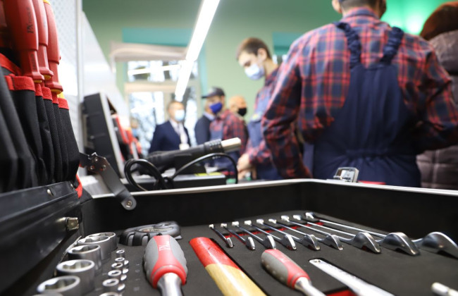 Какие профессии стали самыми популярными в 2024 году