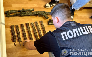 В Одесі судитимуть чоловіків, які зберігали вдома арсенал зброї та боєприпасів