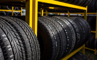 На Буковині чоловік хотів придбати автомобільні шини, а натомість віддав шахраям 38 тисяч гривень