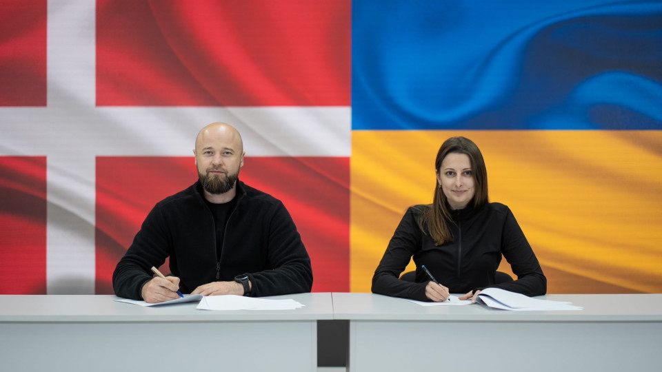 Украина и Дания подписали соглашения на 535 млн евро на поставку артиллерии, беспилотников и ракет для ВСУ