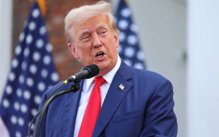 Дональд Трамп у перші дні роботи на посаді президента намагатиметься посадити Україну і рф за стіл переговорів