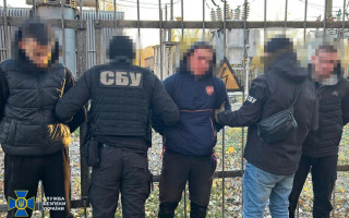 В трех областях разоблачили группу поджигателей, которые готовили диверсии и пытались уничтожить вертолет ВСУ