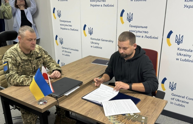 Первая группа добровольцев Украинского легиона подписала контракты с ВСУ в Люблине