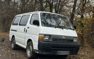 У Сумах затримали чоловіка, який викрав із території госпіталю мікроавтобус медиків