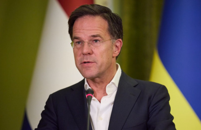 НАТО должно продолжать оказывать помощь, чтобы Украина завершила войну с РФ переговорами, но с позиции силы, — Рютте