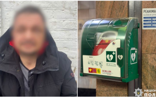 У Києві на станції метро «Університет» поцупили автоматичний дефібрилятор