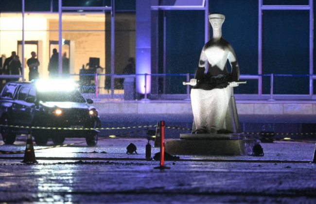 В Бразилии мужчина взорвал себя у здания Верховного суда, фото