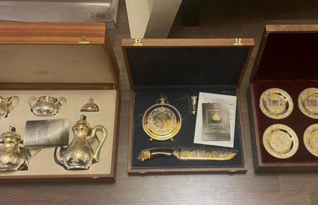 Золотые монеты, иконы и оружие — у экс-чиновника Госказначейства обнаружили необоснованные активы на десятки миллионов