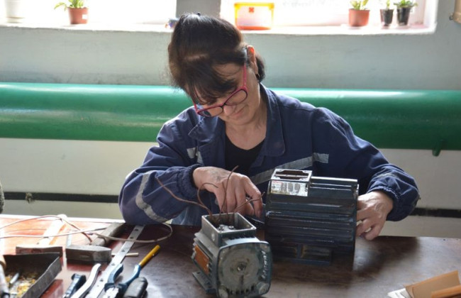 Оператор станков, фрезеровщица — утвержден проект для трудоустройства женщин в «мужских» профессиях