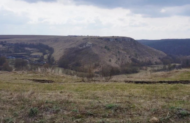 На Хмельниччині суд повернув державі землі, на яких розміщена пам’ятка археології
