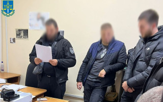 На Дніпропетровщині викрили командира військової частини, який примушував підлеглих будувати будинки