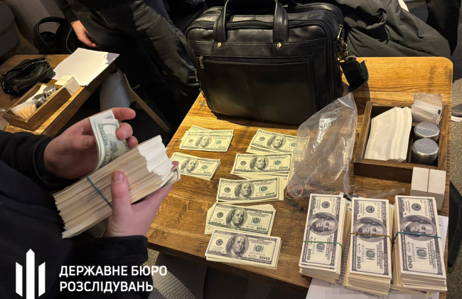 У Києві шахрай вимагав у бізнесмена $700 тисяч «вирішення питань» із нерухомістю