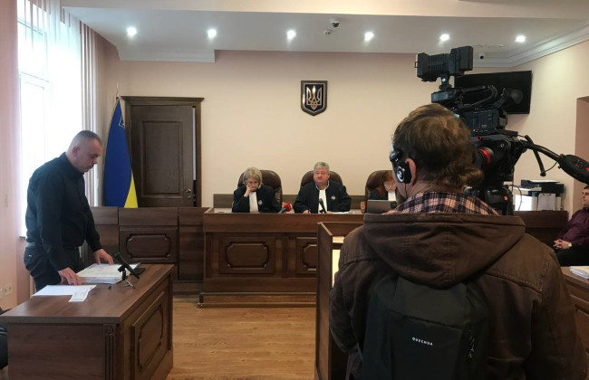 Суд поручил провести судебную пожарно-техническую и электротехническую экспертизу по делу о пожаре в доме — подробности