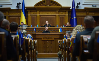 Володимир Зеленський анонсував для українців до 25 років систему контрактів на військову службу і спрощення кадрового просування