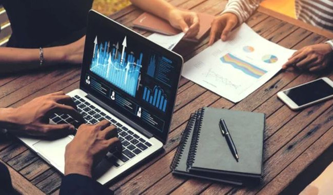 Украинцы до 25 лет могут получить до 150 000 грн на открытие собственного бизнеса