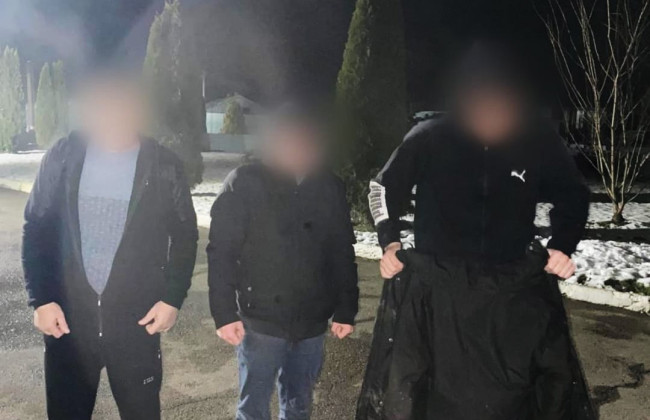 Пограничники выловили из Тисы трех мужчин, которые пытались нелегально попасть в Венгрию