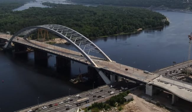 З 1 грудня відкриють рух легкових авто і пасажирського транспорту через Подільський мостовий перехід у Києві