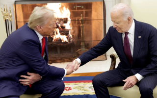 Команда Трампа підписала угоду з Байденом про передачу влади