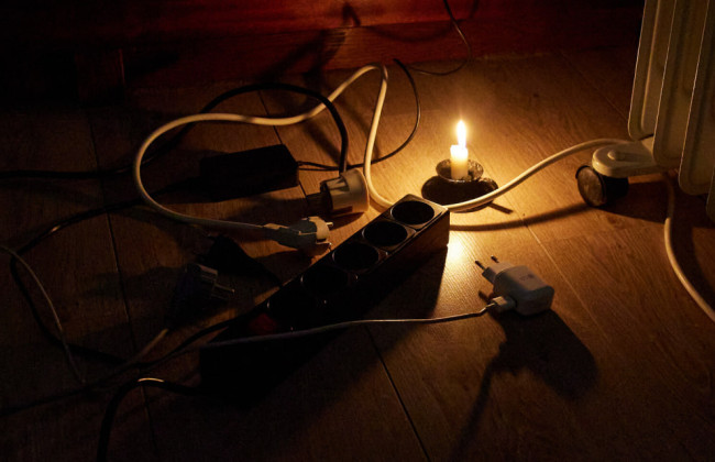 До конца суток будут применять три очереди отключения света одновременно — Укрэнерго