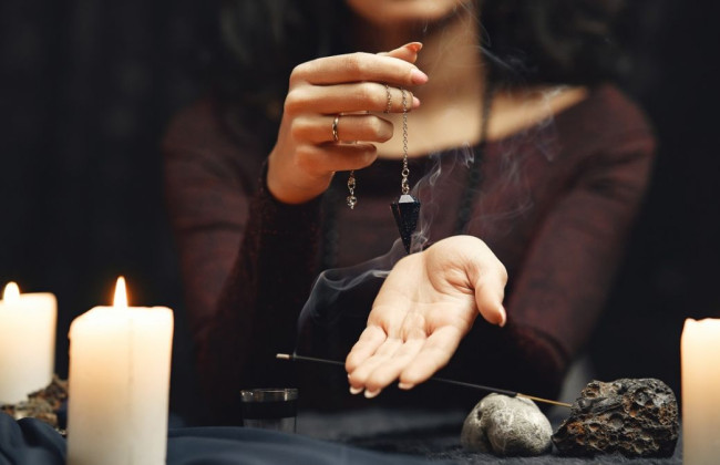 Псевдоворожка через Instagram «знімала порчу» довірливій жінці за майже пів мільйона гривень