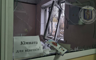 У Києві російський БПлА пошкодив дитячу поліклініку та житлові багатоповерхівки