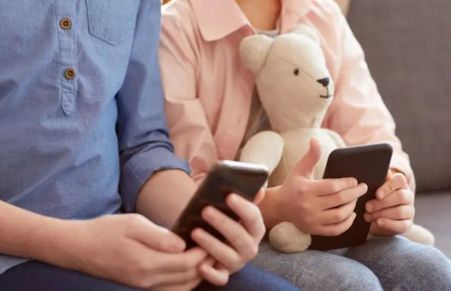 Австралия первой в мире запретила соцсети для детей