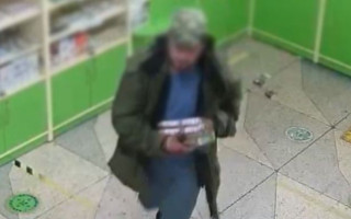 У Києві судитимуть чоловіка, який пограбував аптеку та розтрощив магазин