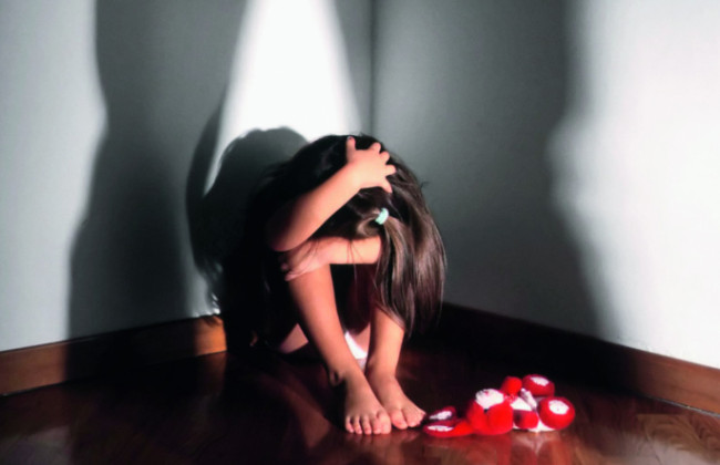 В Киевской области мужчина изнасиловал 4-летнюю девочку