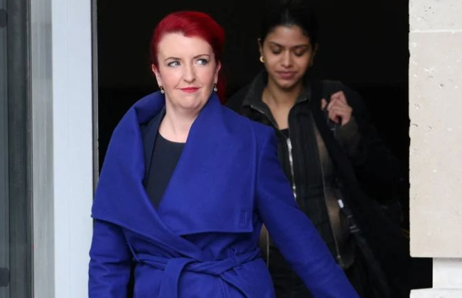 В Британии министр подала в отставку, потому что 10 лет назад не рассказала, что нашла пропавший телефон