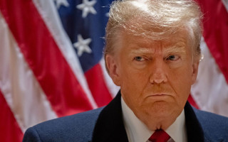 Дональд Трамп пригрозив об'єднанню БРІКС введенням 100% мит, якщо ті замінять долар альтернативою