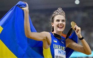 Ярослава Магучих стала лучшей легкоатлеткой года