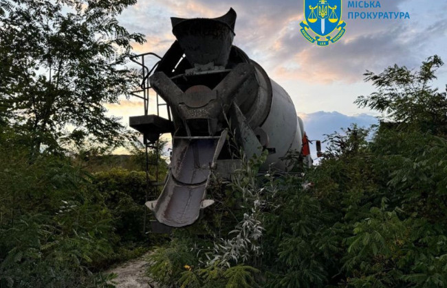 На Киевщине будут судить водителя бетоносмесителя, который слил бетон в Днепр