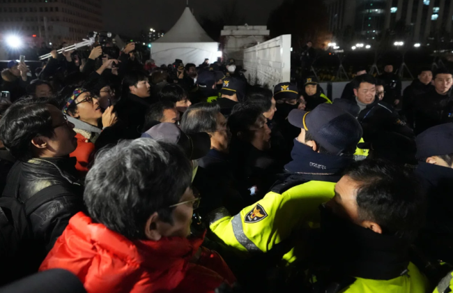 Парламент Південної Кореї проголосував за скасування воєнного стану