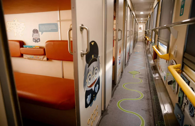 Укрзализныця открыла продажу билетов на еще один детский вагон