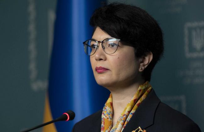 Володимир Зеленський звільнив представницю Президента у Криму Тамілу Ташеву