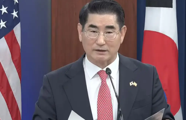 Министр обороны Южной Кореи Ким Йон Хен подал в отставку