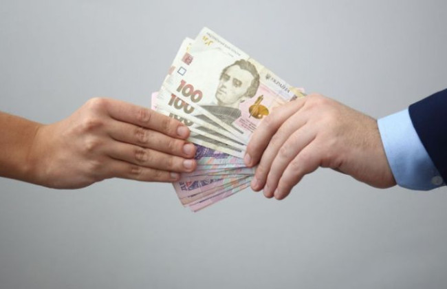 Украинцам напомнили, оказывается ли помощь по временной нетрудоспособности при отстранении от работы