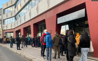 Кабмін зобов’язали розробити зрозумілий алгоритм постановки на військовий облік чоловіків до 25 років, які перебувають за кордоном