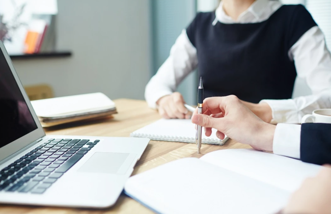 Административный арест имущества плательщика с налоговым долгом – основания и условия применения