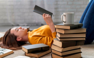 18-летним украинцам дадут 908 грн на книги, но есть нюанс