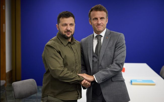 У Макрона подтвердили, что Зеленский 7 декабря посетит Париж