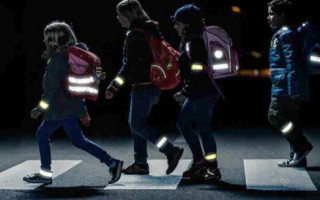 Майже третина дітей в Україні не носять світловідбивні елементи