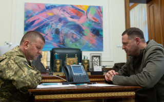 У Лондоні Андрій Єрмак та Валерій Залужний привітали дітей українських героїв – відео