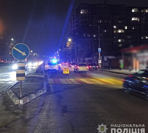 У Житомирі нетверезий водій на пішохідному переході збив 17-річного пішохода