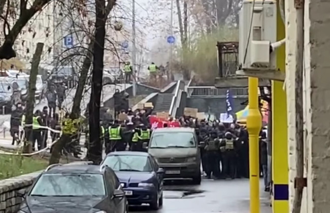 В Киеве неизвестные напали на участников ЛГБТ-мероприятия