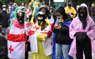 В Грузии запретили скрывать лица во время протестов