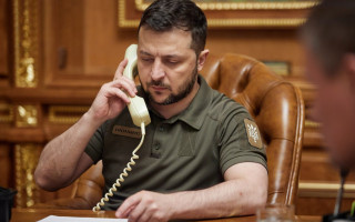 Владимир Зеленский позвонит Байдену по поводу приглашения Украины в НАТО